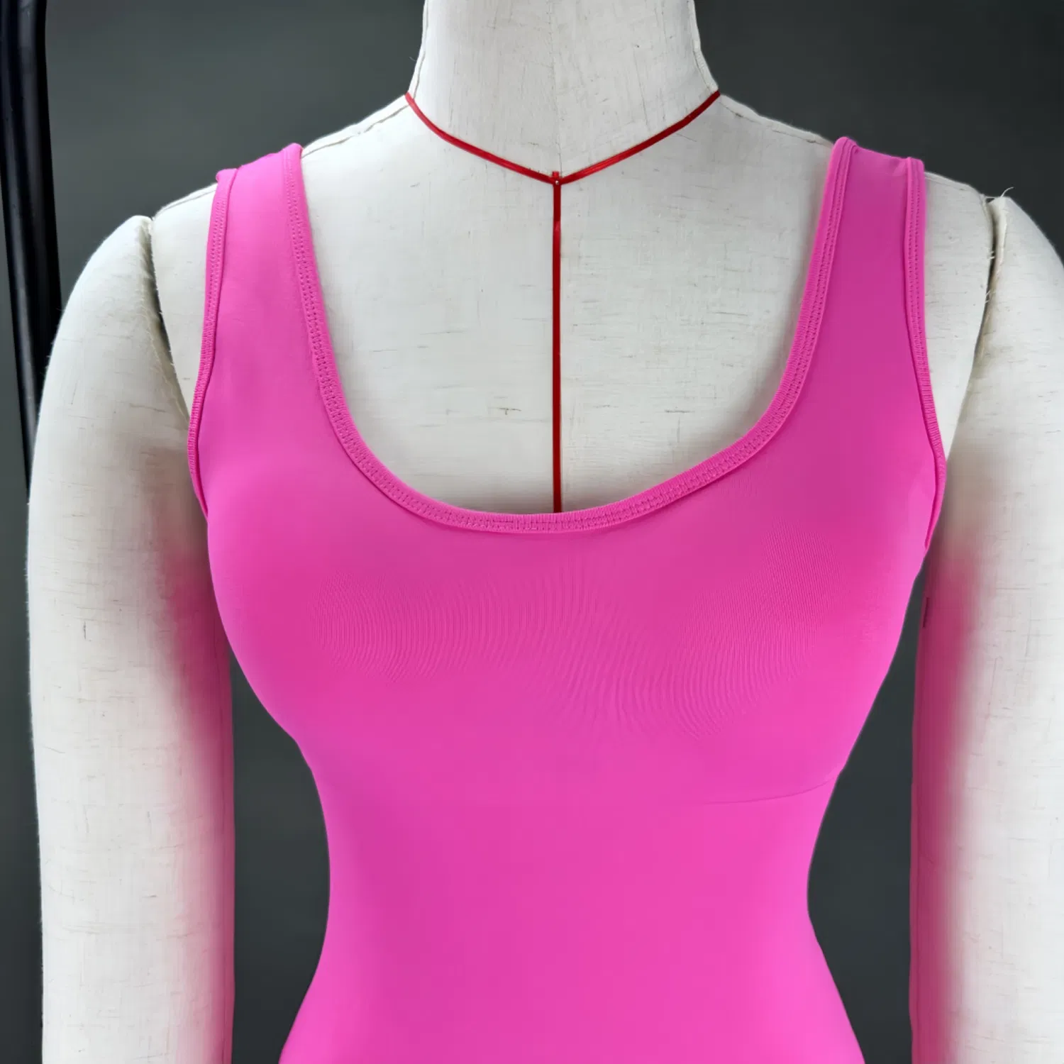 Производитель Minghang Оптовая тренировка на заказ Одежда для фитнеса и спортзала Активная спортивная одежда Женские беговые дышащие пот поглощающие короткие шорты для фитнеса и йоги Велосипедные шорты